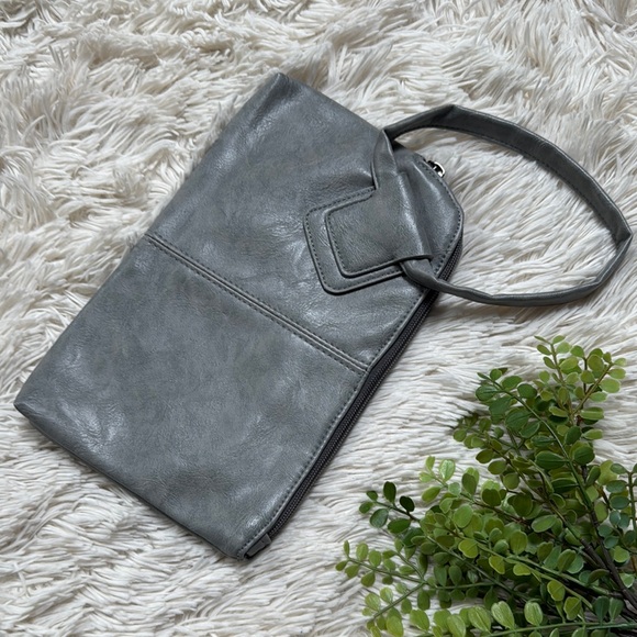 Boutique Faux Leather Wristlet 💗 Gray - Picture 4 of 11